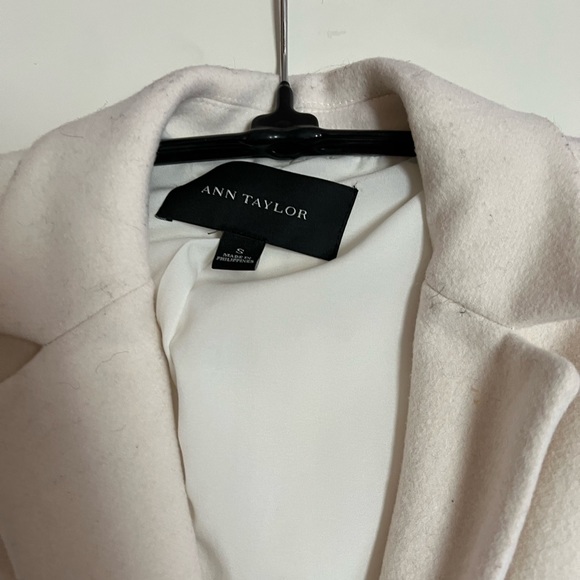 Ann Taylor white coat with lace detail. - Picture 2 of 6